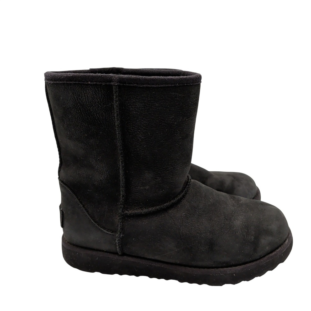 UGG Classic Short II Black Leather Sheepskin Boot Waterproof Girls 3 101964K Kid